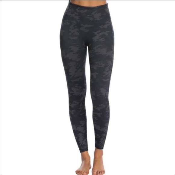 SPANX Pants - Spanx Seamless Camo Leggings